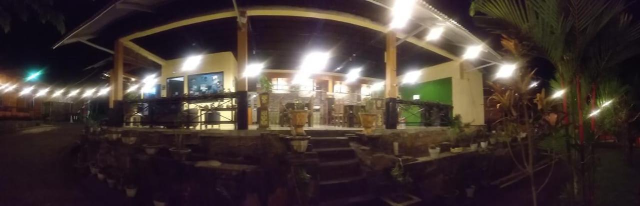 Mountain View Resort&SPA Tomohon Exterior foto
